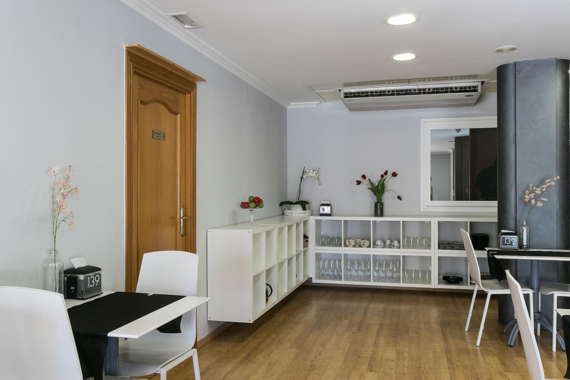 Hotel 139 Castelldefels Exteriér fotografie