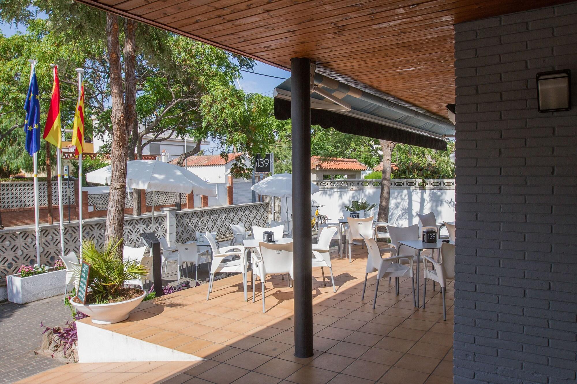 Hotel 139 Castelldefels Exteriér fotografie